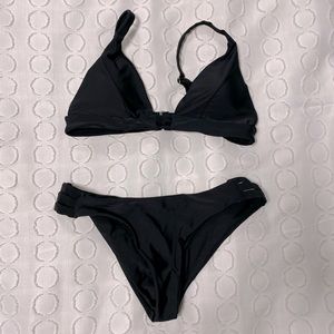 Black bikini set! (Never worn)